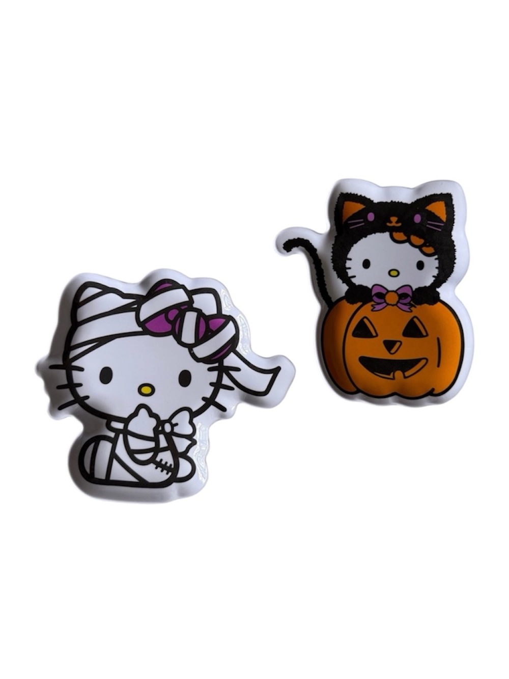 Sanrio | Two plastic Halloween plates
